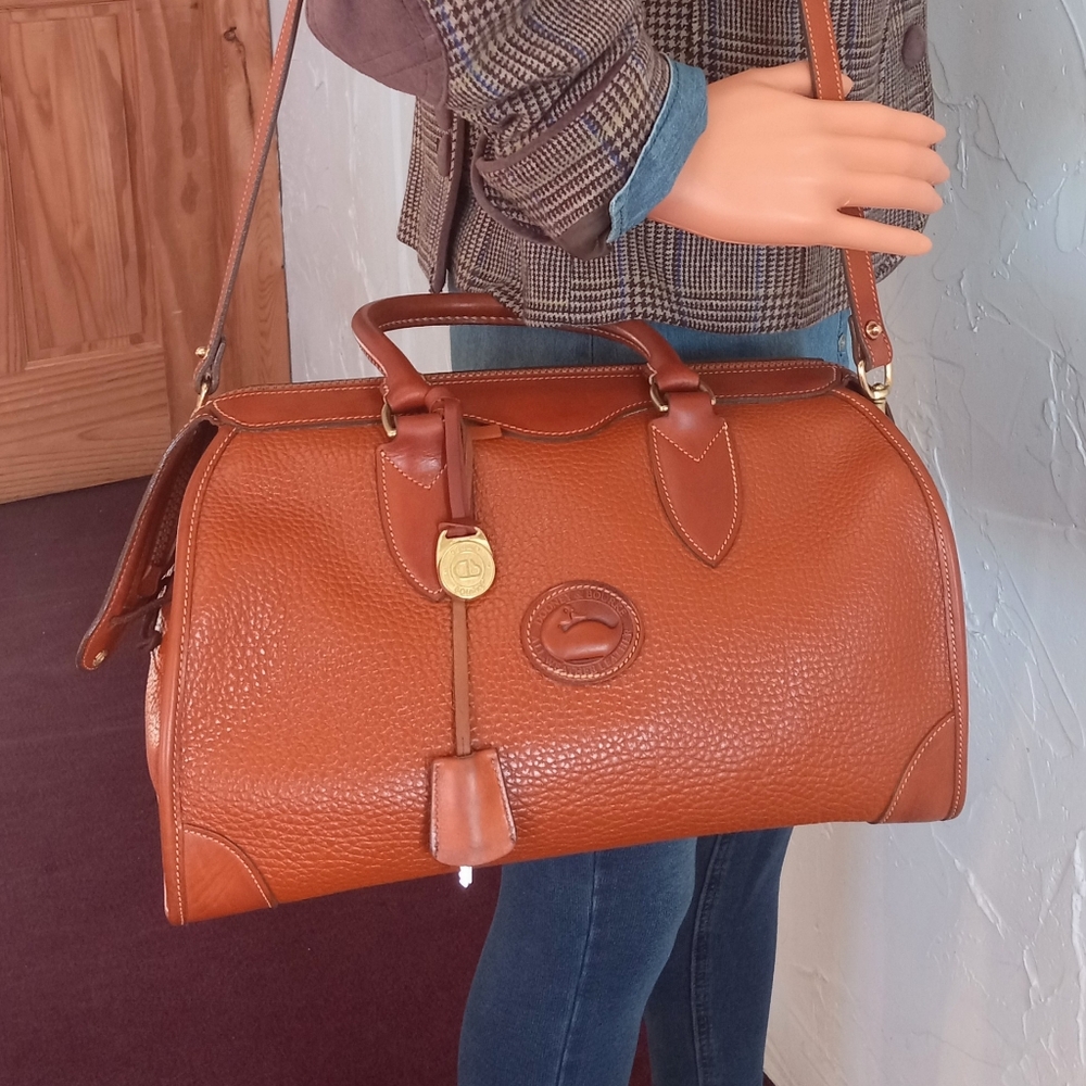 Dooney & Bourke Gladstone, 1989 "Solid British Tan" Pre-date Tag